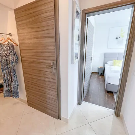 Anesa - Mit Privatterrasse, Laube Und Grill Sowie Grosse Poolarea Lejlighed