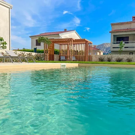 Anesa - Mit Privatterrasse, Laube Und Grill Sowie Grosse Poolarea Lejlighed Baška