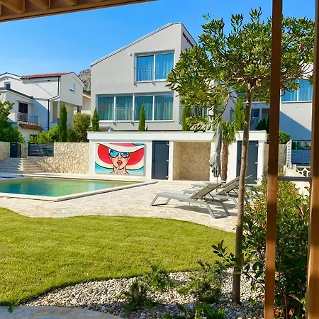 Lejlighed Anesa - Mit Privatterrasse, Laube Und Grill Sowie Grosse Poolarea